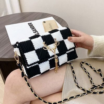 Black & White Woven Wonder